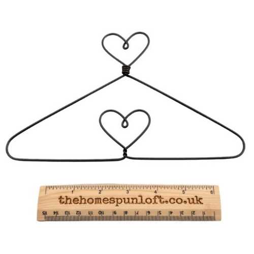 9" Heart Top and Centre Quilt Hanger - The Homespun Loft