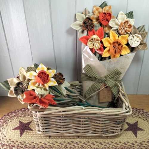 Primitive Fabric Daffodil Flower Bouquet A - The Homespun Loft
