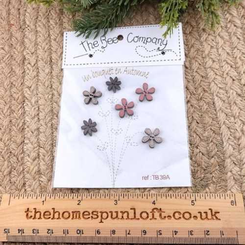 Primitive Set of 6 Autumn Flower Buttons - The Homespun Loft