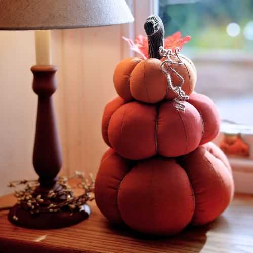 12" Primitive Autumn Pumpkin Stack Halloween Decor - The Homespun Loft