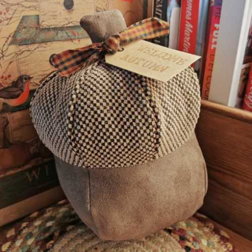 10" Large Primitive Handmade Autumn Acorn 2 - The Homespun Loft