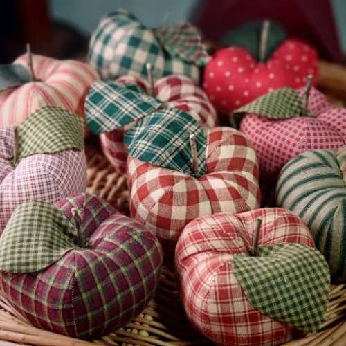 Primitive Red Star Fabric Apple - The Homespun Loft