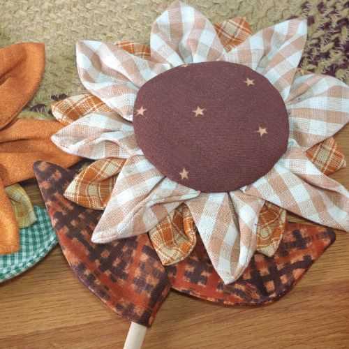 14" Autumn Homespun Primitive Fabric Sunflower - The Homespun Loft